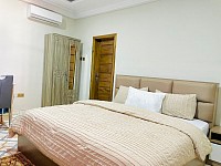 Queen bedroom